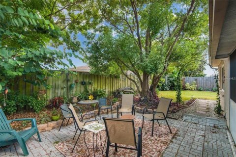 Villa ou maison à vendre à New Port Richey, Floride: 2 chambres, 104.79 m2 № 2232951 - photo 23