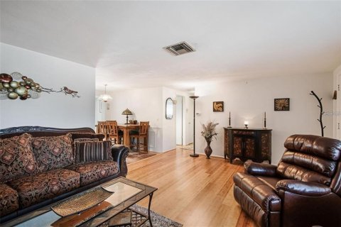 Villa ou maison à vendre à New Port Richey, Floride: 2 chambres, 104.79 m2 № 2232951 - photo 3