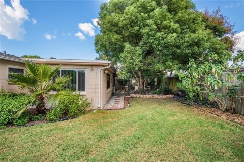 Villa ou maison à vendre à New Port Richey, Floride: 2 chambres, 104.79 m2 № 2232951 - photo 24