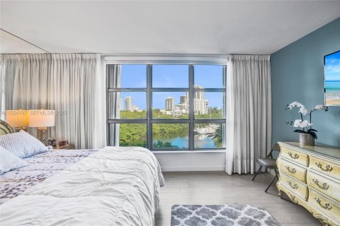 Снять в аренду кондоминиум в Авентура, Флорида 2 спальни, 126.44м2, № 1988452 - фото 19