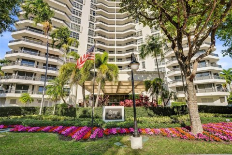 Снять в аренду кондоминиум в Авентура, Флорида 2 спальни, 126.44м2, № 1988452 - фото 2