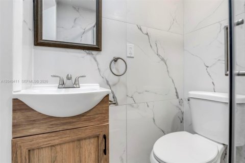 Купить виллу или дом в Тамарак, Флорида 3 спальни, 121.89м2, № 2186352 - фото 10