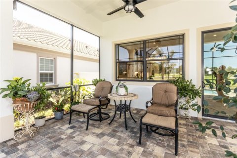 House in Palm Coast, Florida 3 bedrooms, 209.31 sq.m. № 1761969 - photo 15