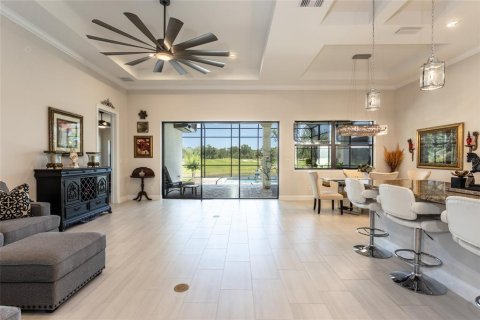 House in Palm Coast, Florida 3 bedrooms, 209.31 sq.m. № 1761969 - photo 4