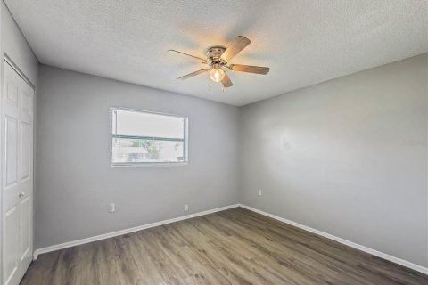 Villa ou maison à louer à Orlando, Floride: 5 chambres, 131.09 m2 № 2415493 - photo 5