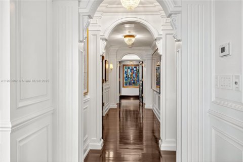 Купить кондоминиум в Корал-Гейблс, Флорида 3 спальни, 420.85м2, № 1956004 - фото 9