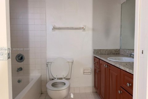 Condominio en alquiler en Hialeah, Florida, 2 dormitorios, 85.93 m2 № 2024501 - foto 12