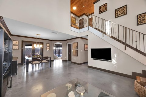 Villa ou maison à louer à Miami, Floride: 3 chambres, 161 m2 № 1966796 - photo 4