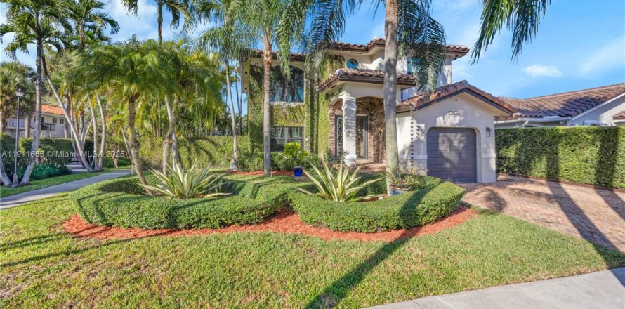 Villa ou maison à Miami, Floride 3 chambres, 161 m2 № 1966796