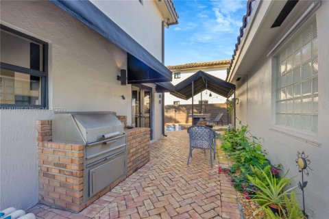 Villa ou maison à louer à Miami, Floride: 3 chambres, 161 m2 № 1966796 - photo 25