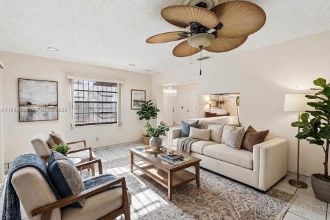 Купить виллу или дом в Майами, Флорида 3 спальни, 145.39м2, № 2051608 - фото 13