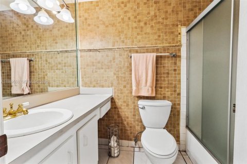 Купить виллу или дом в Майами, Флорида 3 спальни, 145.39м2, № 2051608 - фото 20