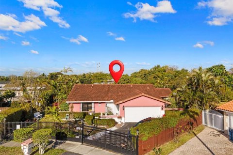 Купить виллу или дом в Майами, Флорида 3 спальни, 145.39м2, № 2051608 - фото 2