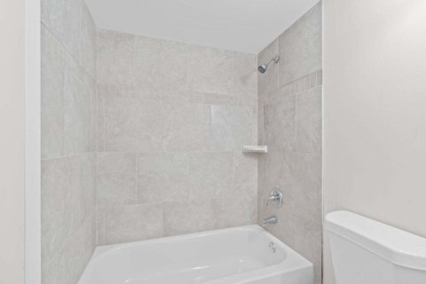 Купить кондоминиум в Уэст-Палм-Бич, Флорида 3 комнаты, 63.55м2, № 2082826 - фото 6
