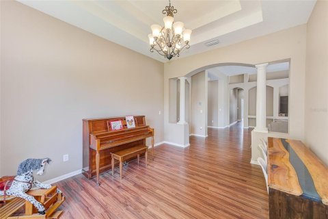 Casa en alquiler en New Port Richey, Florida, 5 dormitorios, 294.41 m2 № 1906454 - foto 12