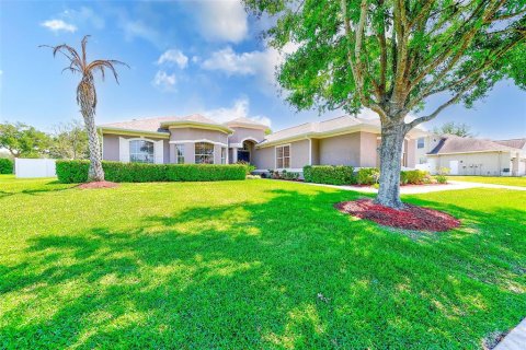 Casa en alquiler en New Port Richey, Florida, 5 dormitorios, 294.41 m2 № 1906454 - foto 2