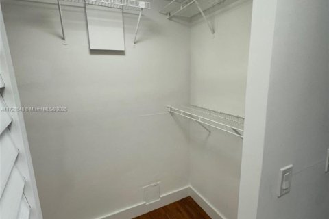 Copropriété à louer à Miami Beach, Floride: 1 chambre, 69.86 m2 № 1960339 - photo 20