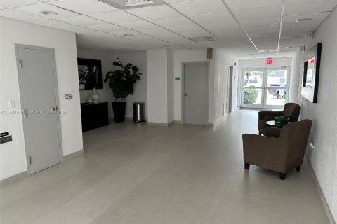 Copropriété à louer à Miami Beach, Floride: 1 chambre, 69.86 m2 № 1960339 - photo 5