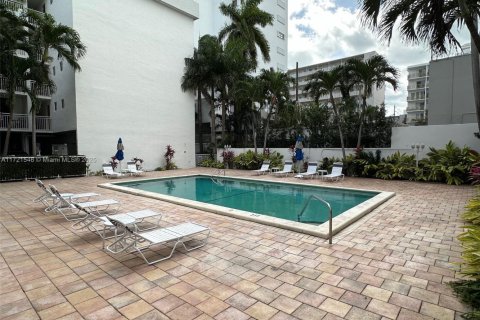 Copropriété à louer à Miami Beach, Floride: 1 chambre, 69.86 m2 № 1960339 - photo 3