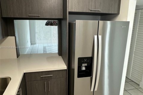 Copropriété à louer à Miami Beach, Floride: 1 chambre, 69.86 m2 № 1960339 - photo 12