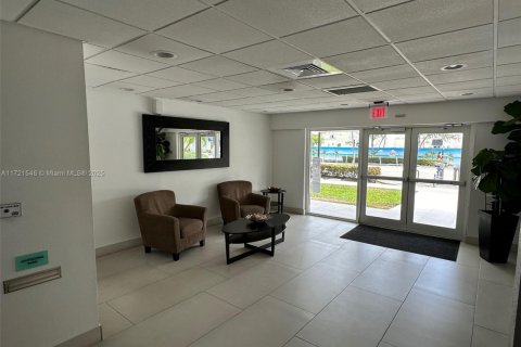 Copropriété à louer à Miami Beach, Floride: 1 chambre, 69.86 m2 № 1960339 - photo 6