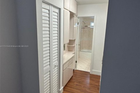 Copropriété à louer à Miami Beach, Floride: 1 chambre, 69.86 m2 № 1960339 - photo 18