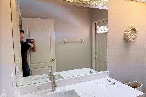 House in Sarasota, Florida 4 bedrooms, 264.31 sq.m. № 2377834 - photo 18