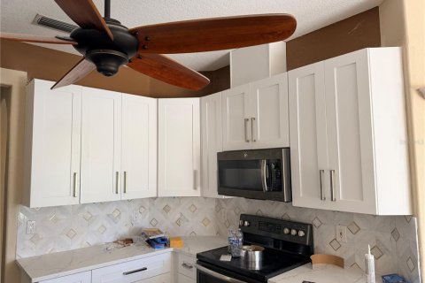 House in Sarasota, Florida 4 bedrooms, 264.31 sq.m. № 2377834 - photo 10