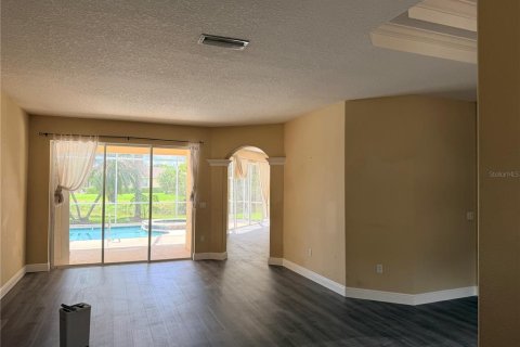 House in Sarasota, Florida 4 bedrooms, 264.31 sq.m. № 2377834 - photo 3