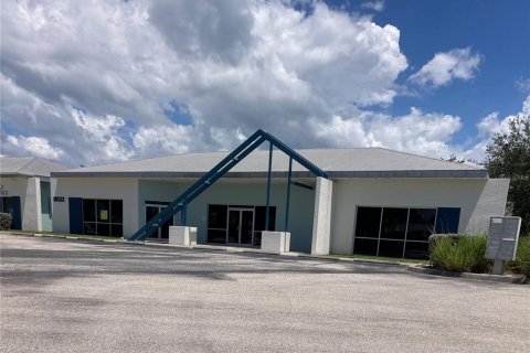 Commercial property in Port Charlotte, Florida № 1884807 - photo 3