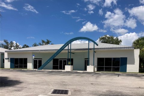 Commercial property in Port Charlotte, Florida № 1884807 - photo 5