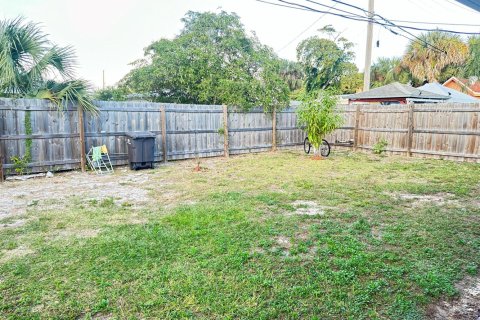 House in West Palm Beach, Florida 3 bedrooms, 84.26 sq.m. № 2182752 - photo 13