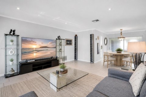 Villa ou maison à vendre à Tamarac, Floride: 3 chambres, 109.81 m2 № 2176438 - photo 19