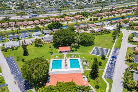 Villa ou maison à vendre à Tamarac, Floride: 3 chambres, 109.81 m2 № 2176438 - photo 14