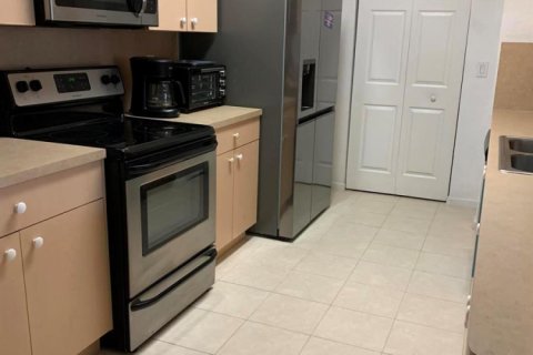 Copropriété à vendre à Palm Springs, Floride: 2 chambres, 93.27 m2 № 2351132 - photo 6