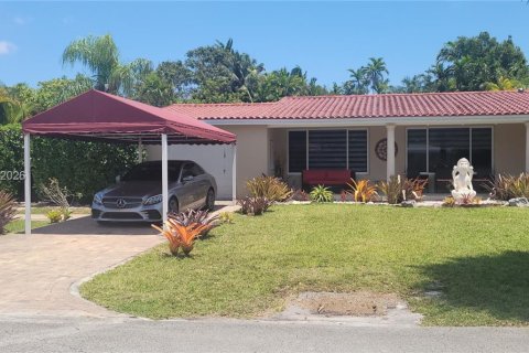 Villa ou maison à South Miami, Floride 3 chambres, 138.24 m2 № 2085721