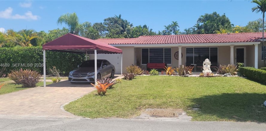 Villa ou maison à South Miami, Floride 3 chambres, 138.24 m2 № 2085721