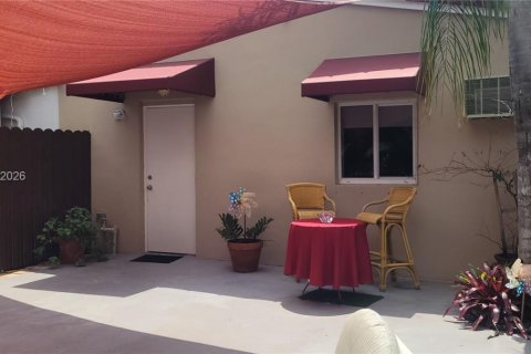 Villa ou maison à vendre à South Miami, Floride: 3 chambres, 138.24 m2 № 2085721 - photo 6
