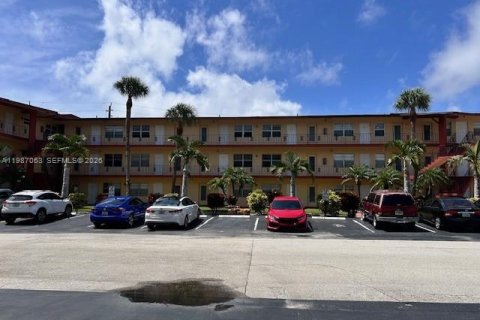 Condominio en venta en Fort Lauderdale, Florida, 2 dormitorios, 81.75 m2 № 2049584 - foto 3
