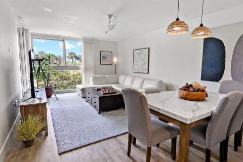 Copropriété à vendre à Hutchinson Island South, Floride: 2 chambres, 109.07 m2 № 2192909 - photo 12