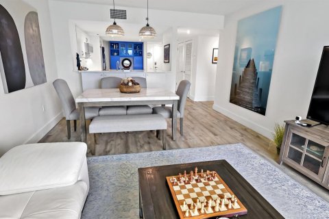 Copropriété à vendre à Hutchinson Island South, Floride: 2 chambres, 109.07 m2 № 2192909 - photo 13