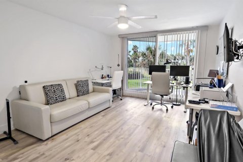 Copropriété à vendre à Hutchinson Island South, Floride: 2 chambres, 109.07 m2 № 2192909 - photo 16