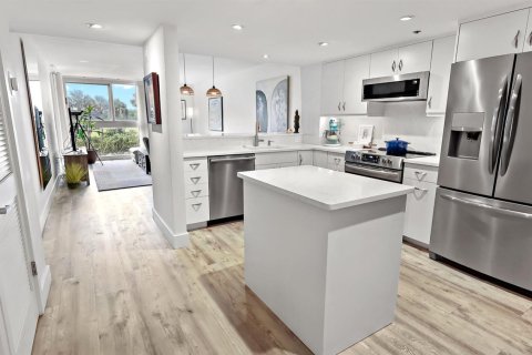 Copropriété à vendre à Hutchinson Island South, Floride: 2 chambres, 109.07 m2 № 2192909 - photo 7