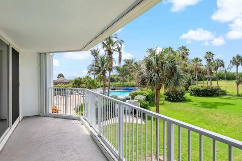 Copropriété à vendre à Hutchinson Island South, Floride: 2 chambres, 109.07 m2 № 2192909 - photo 5