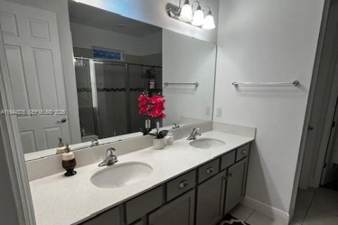 Купить виллу или дом в Киссимми, Флорида 1 комната, № 2001035 - фото 16