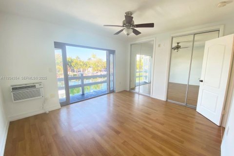 Снять в аренду кондоминиум в Норт-Майами, Флорида 1 спальня, 58.62м2, № 1992688 - фото 7