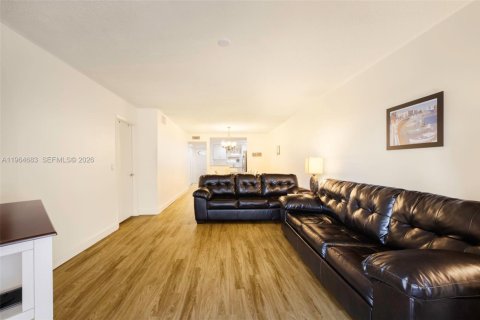 Copropriété à vendre à Deerfield Beach, Floride: 2 chambres, 91.04 m2 № 2026317 - photo 8