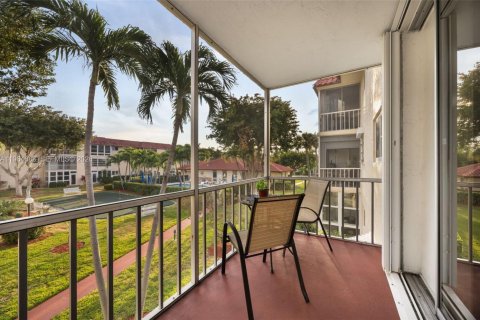 Copropriété à vendre à Deerfield Beach, Floride: 2 chambres, 91.04 m2 № 2026317 - photo 16