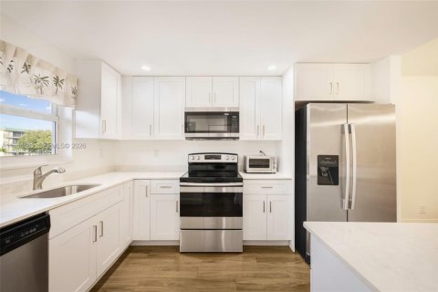 Condo à Deerfield Beach, Floride, 2 chambres  № 2026317