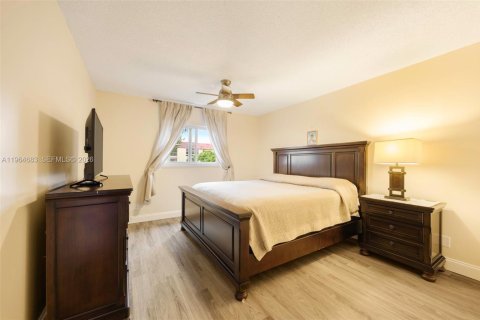 Copropriété à vendre à Deerfield Beach, Floride: 2 chambres, 91.04 m2 № 2026317 - photo 10